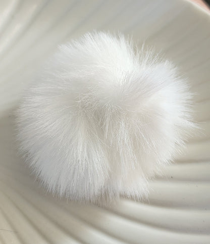 POMPOMS (Keychain Attachments) | DIY Craft Supplies